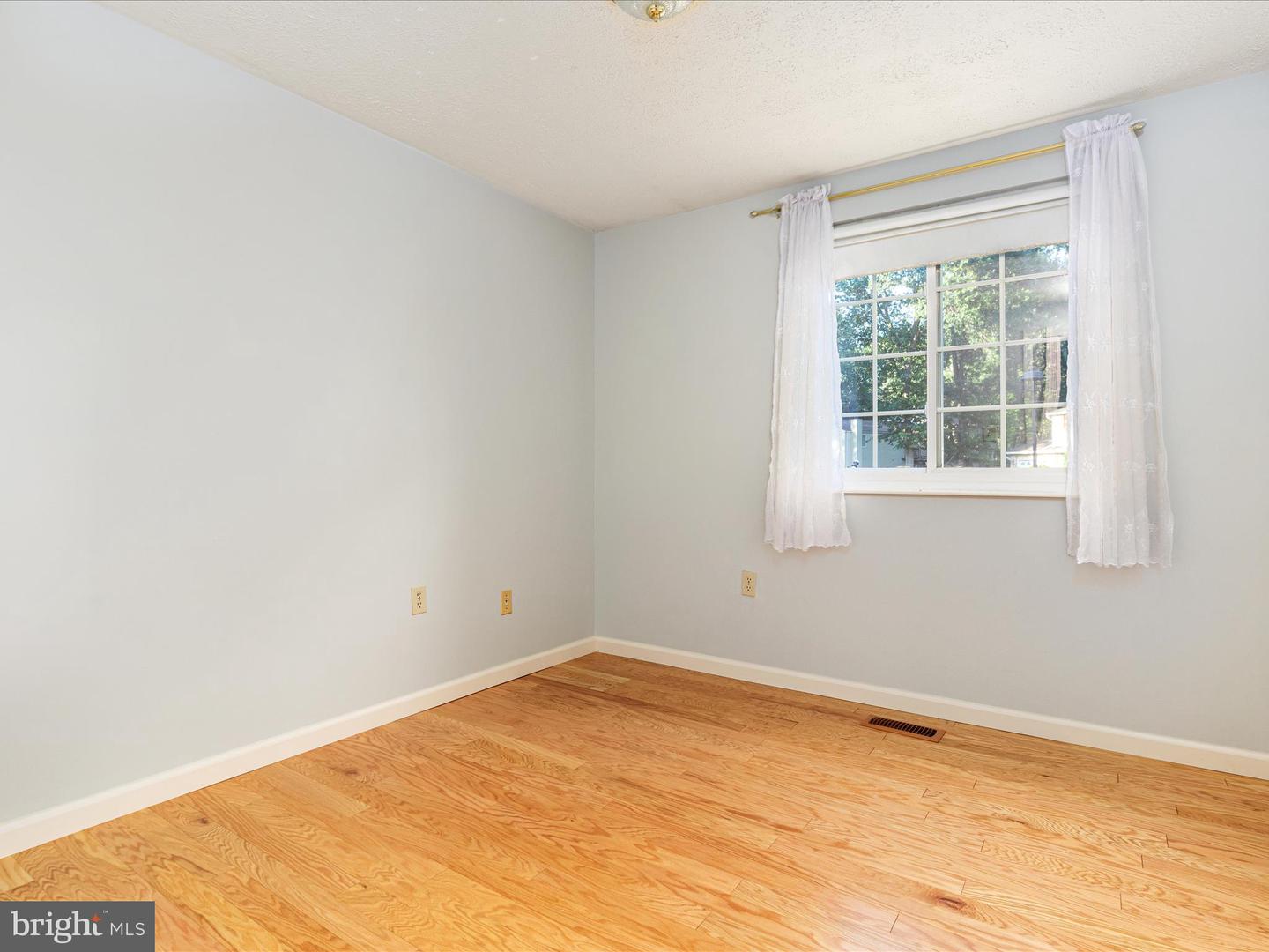 2804 PEPPERWOOD CT, VIENNA, Virginia 22181, 5 Bedrooms Bedrooms, ,3 BathroomsBathrooms,Residential,For sale,2804 PEPPERWOOD CT,VAFX2255738 MLS # VAFX2255738