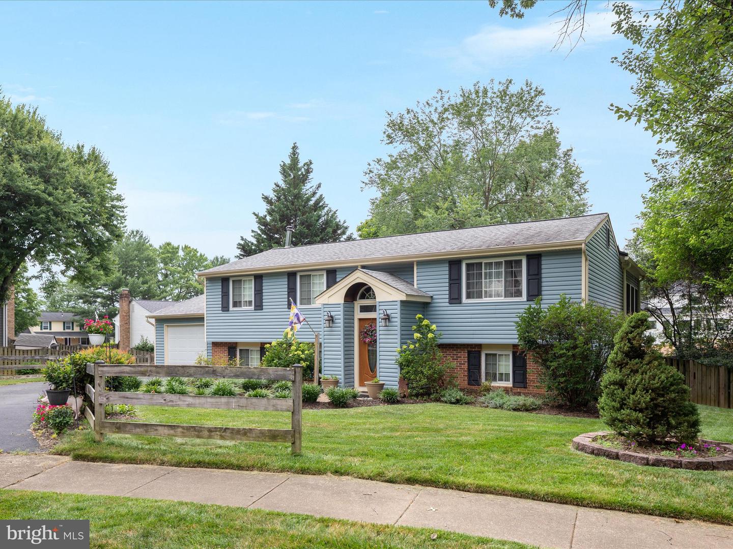 2804 PEPPERWOOD CT, VIENNA, Virginia 22181, 5 Bedrooms Bedrooms, ,3 BathroomsBathrooms,Residential,For sale,2804 PEPPERWOOD CT,VAFX2255738 MLS # VAFX2255738