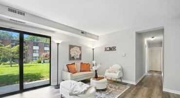 10723 W WEST DR #103, FAIRFAX, Virginia 22030, 2 Bedrooms Bedrooms, ,1 BathroomBathrooms,Residential,For sale,10723 W WEST DR #103,VAFC2006646 MLS # VAFC2006646