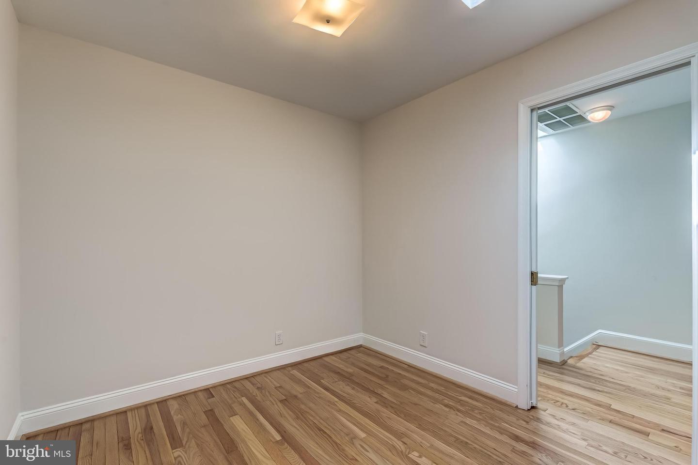 735 BERNARD ST, ALEXANDRIA, Virginia 22314, 2 Bedrooms Bedrooms, ,1 BathroomBathrooms,Residential,For sale,735 BERNARD ST,VAAX2047646 MLS # VAAX2047646