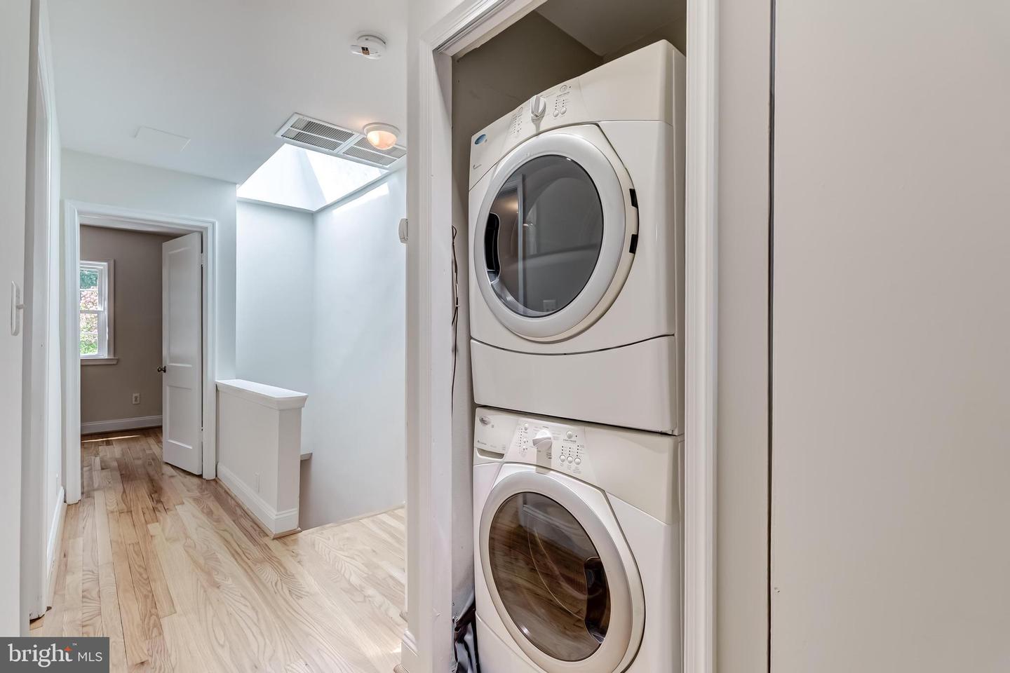 735 BERNARD ST, ALEXANDRIA, Virginia 22314, 2 Bedrooms Bedrooms, ,1 BathroomBathrooms,Residential,For sale,735 BERNARD ST,VAAX2047646 MLS # VAAX2047646