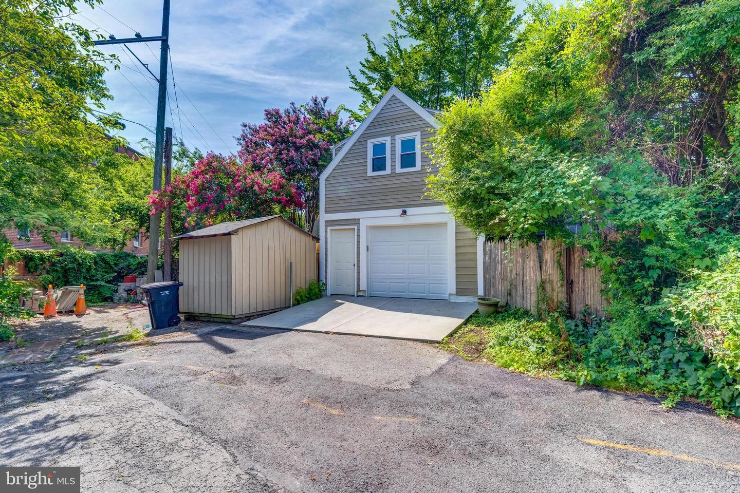 735 BERNARD ST, ALEXANDRIA, Virginia 22314, 2 Bedrooms Bedrooms, ,1 BathroomBathrooms,Residential,For sale,735 BERNARD ST,VAAX2047646 MLS # VAAX2047646