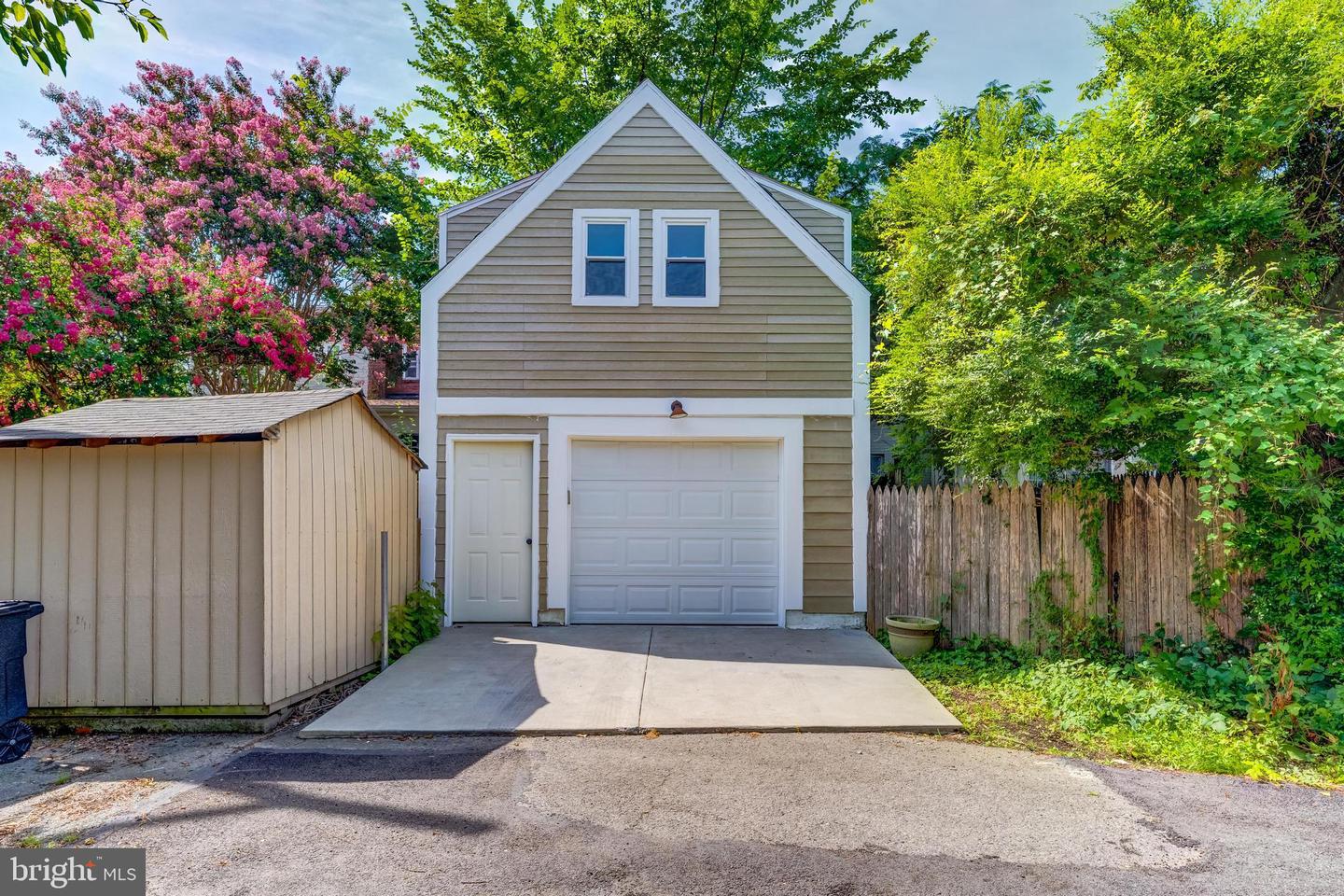 735 BERNARD ST, ALEXANDRIA, Virginia 22314, 2 Bedrooms Bedrooms, ,1 BathroomBathrooms,Residential,For sale,735 BERNARD ST,VAAX2047646 MLS # VAAX2047646