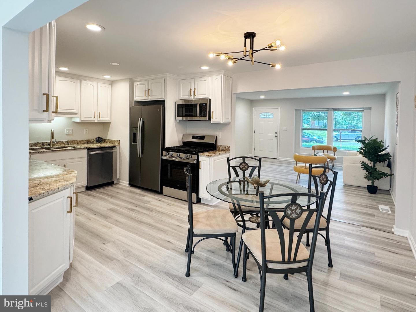 6610 STAGECOACH ST, SPRINGFIELD, Virginia 22150, 3 Bedrooms Bedrooms, ,2 BathroomsBathrooms,Residential,For sale,6610 STAGECOACH ST,VAFX2256690 MLS # VAFX2256690