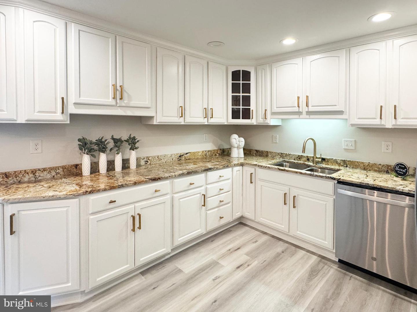 6610 STAGECOACH ST, SPRINGFIELD, Virginia 22150, 3 Bedrooms Bedrooms, ,2 BathroomsBathrooms,Residential,For sale,6610 STAGECOACH ST,VAFX2256690 MLS # VAFX2256690