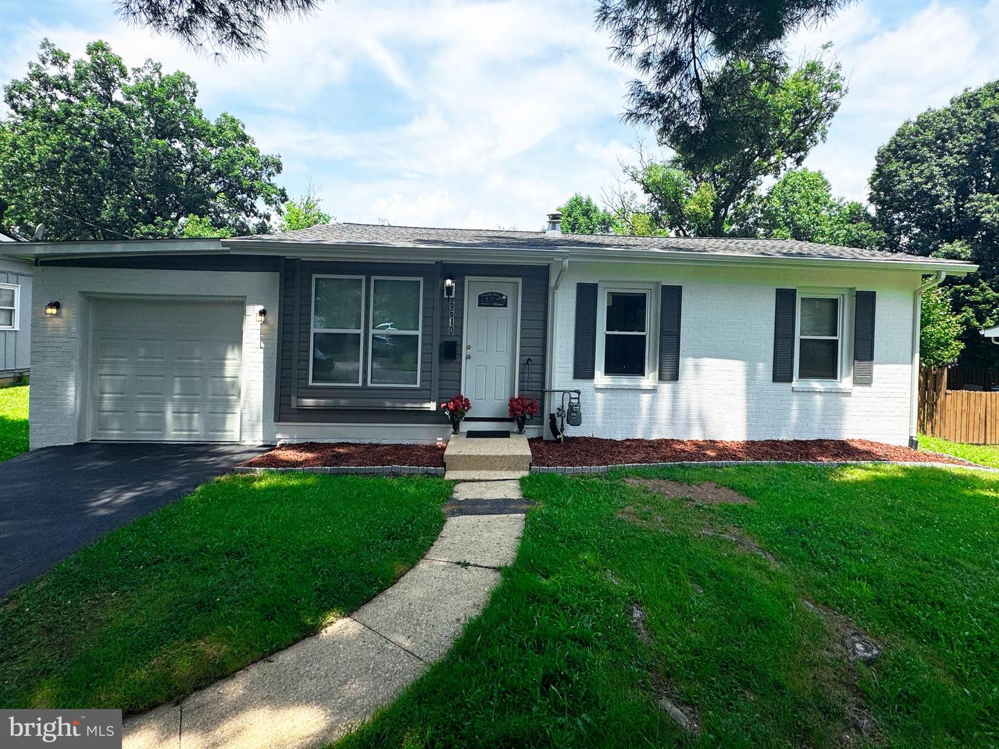 6610 STAGECOACH ST, SPRINGFIELD, Virginia 22150, 3 Bedrooms Bedrooms, ,2 BathroomsBathrooms,Residential,For sale,6610 STAGECOACH ST,VAFX2256690 MLS # VAFX2256690