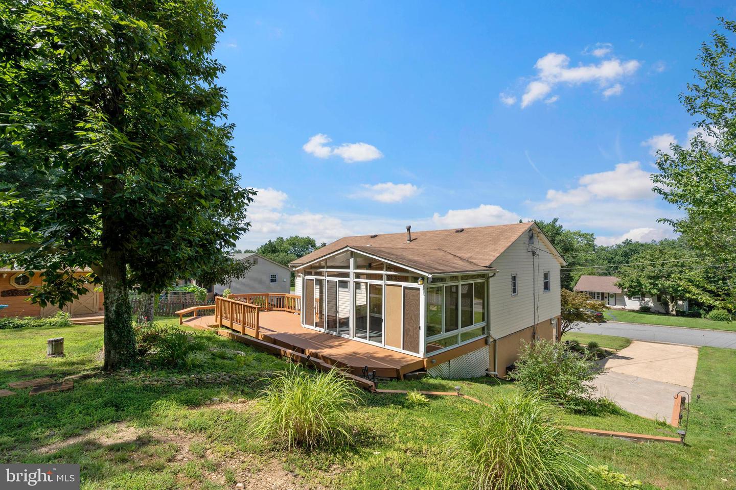 6503 CARRIAGE DR, ALEXANDRIA, Virginia 22310, 3 Bedrooms Bedrooms, ,2 BathroomsBathrooms,Residential,For sale,6503 CARRIAGE DR,VAFX2257206 MLS # VAFX2257206