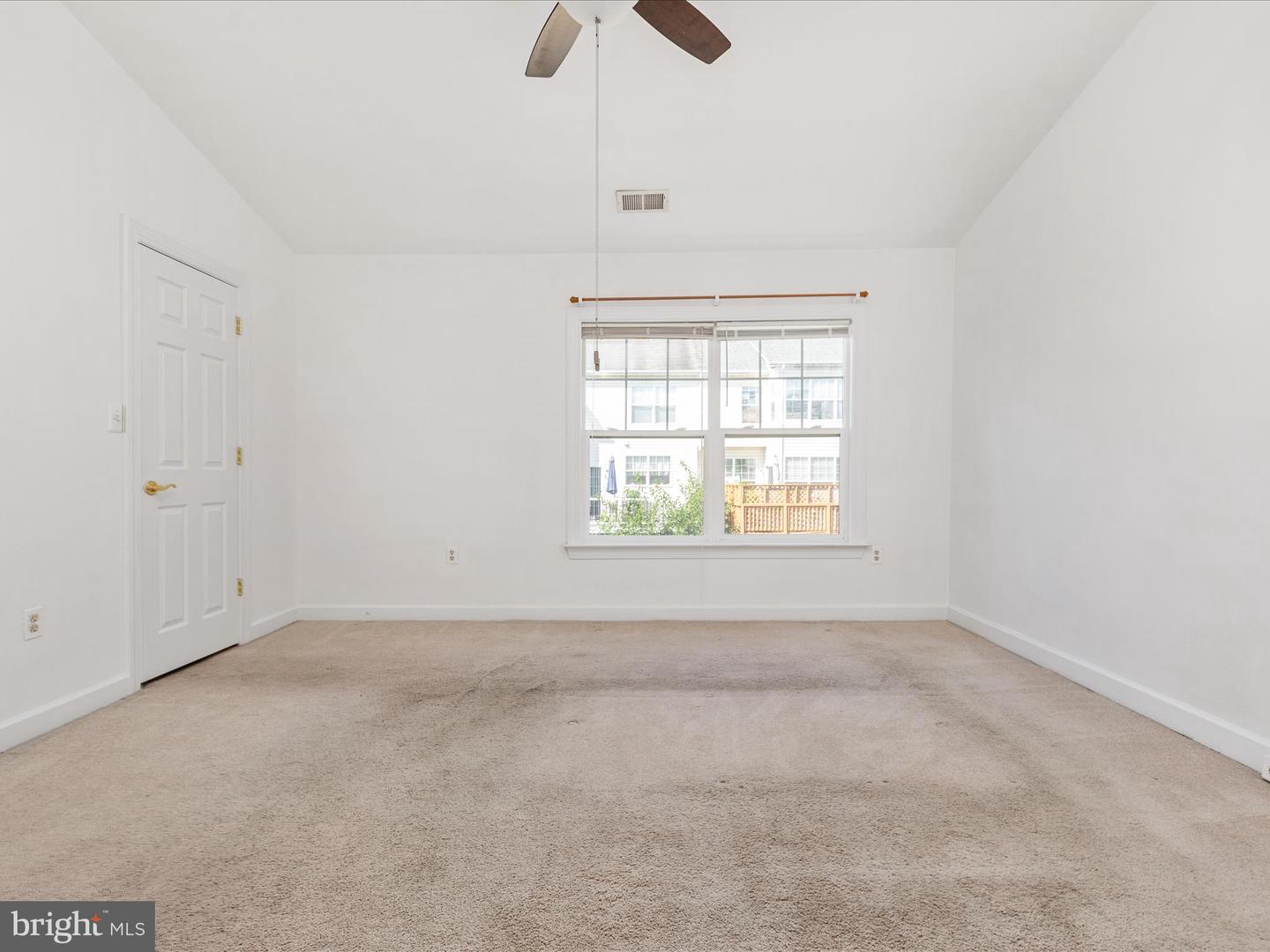 8105 RAINWATER CIR, MANASSAS, Virginia 20111, 3 Bedrooms Bedrooms, ,3 BathroomsBathrooms,Residential,For sale,8105 RAINWATER CIR,VAPW2099868 MLS # VAPW2099868