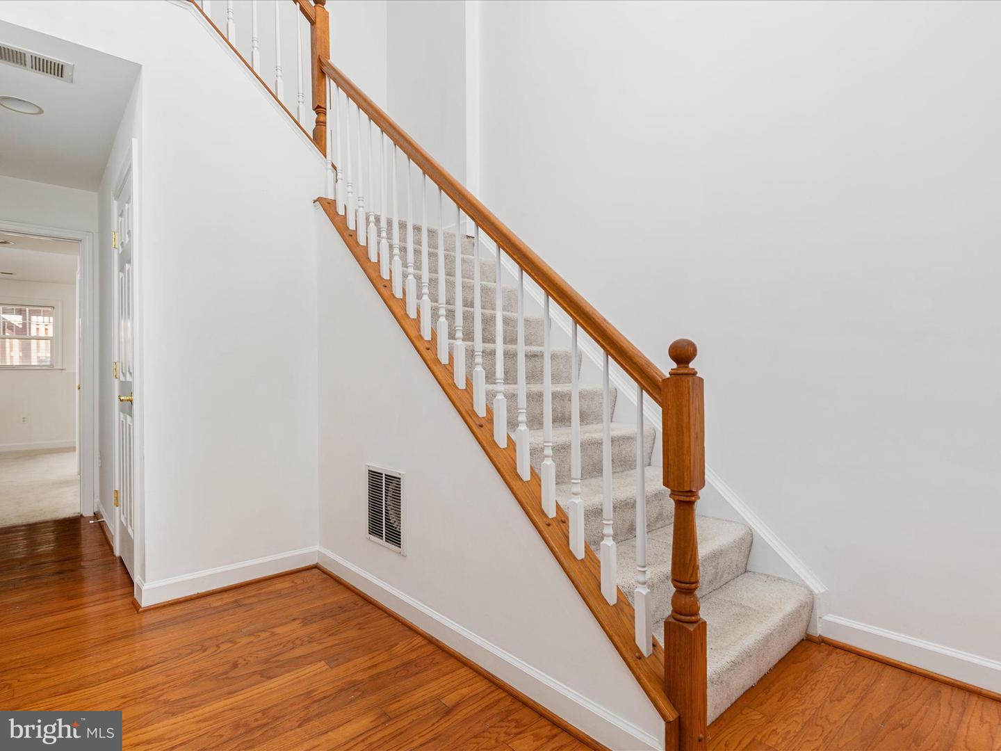 8105 RAINWATER CIR, MANASSAS, Virginia 20111, 3 Bedrooms Bedrooms, ,3 BathroomsBathrooms,Residential,For sale,8105 RAINWATER CIR,VAPW2099868 MLS # VAPW2099868