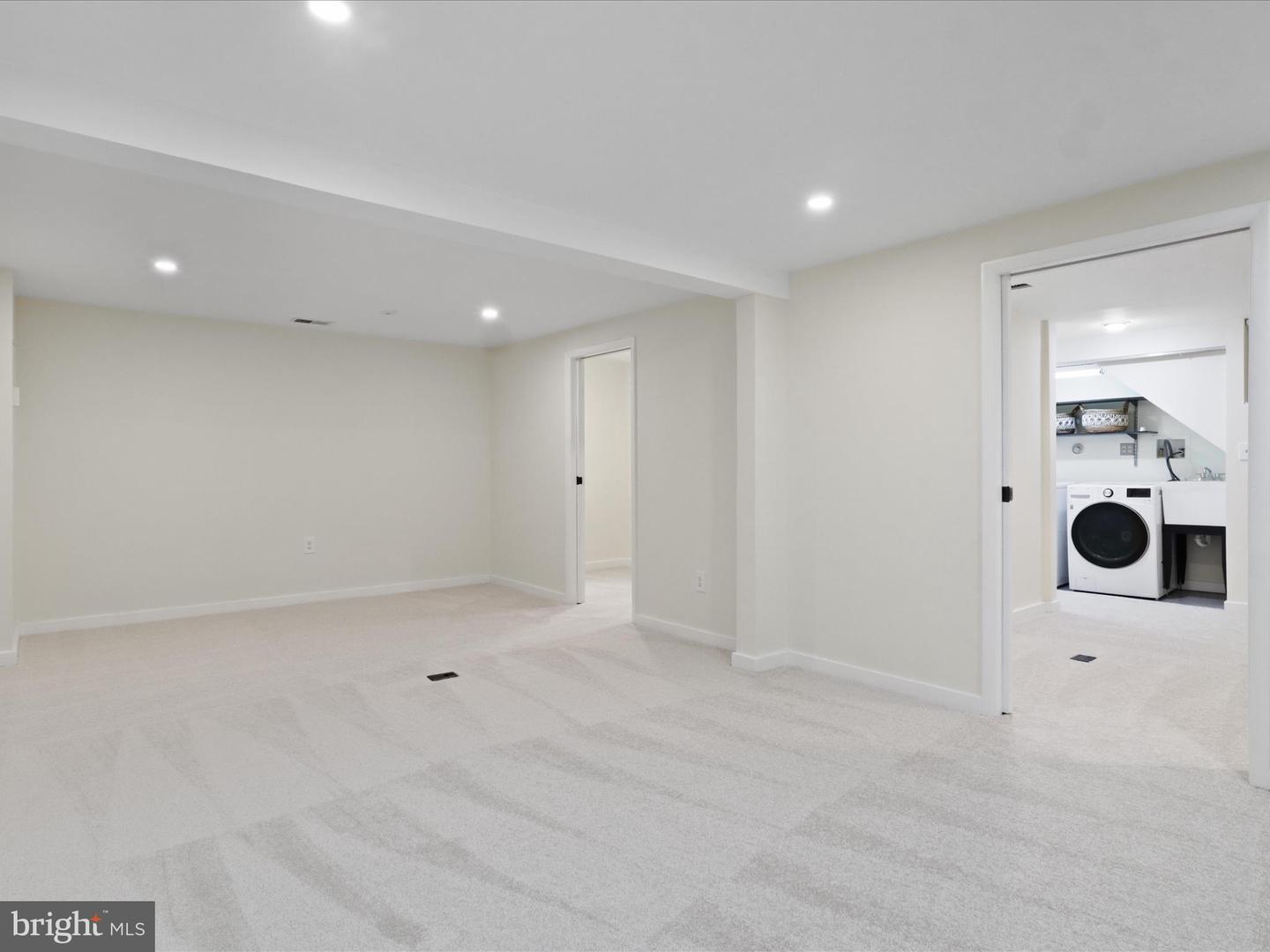 9120 BEACHWAY LN, SPRINGFIELD, Virginia 22153, 4 Bedrooms Bedrooms, ,3 BathroomsBathrooms,Residential,For sale,9120 BEACHWAY LN,VAFX2257736 MLS # VAFX2257736