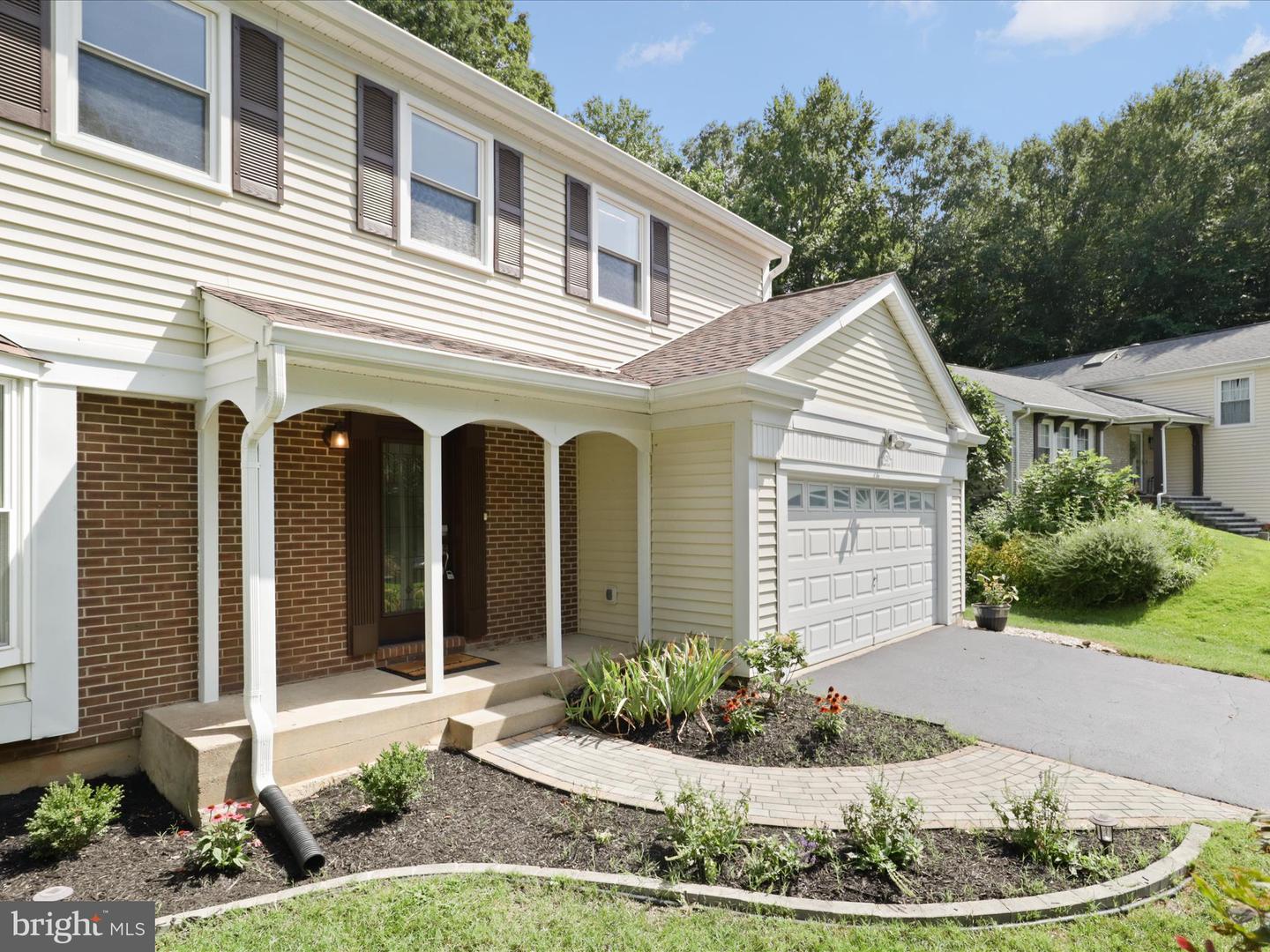 9120 BEACHWAY LN, SPRINGFIELD, Virginia 22153, 4 Bedrooms Bedrooms, ,3 BathroomsBathrooms,Residential,For sale,9120 BEACHWAY LN,VAFX2257736 MLS # VAFX2257736