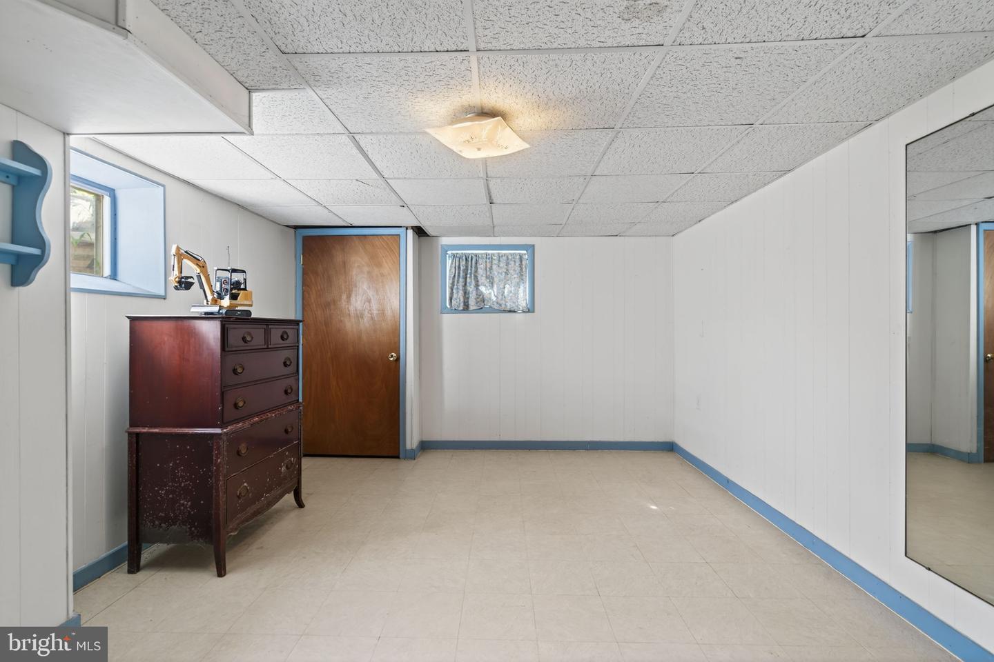 2700 SCHOOLEY DR, ALEXANDRIA, Virginia 22306, 3 Bedrooms Bedrooms, 6 Rooms Rooms,3 BathroomsBathrooms,Residential,For sale,2700 SCHOOLEY DR,VAFX2258004 MLS # VAFX2258004