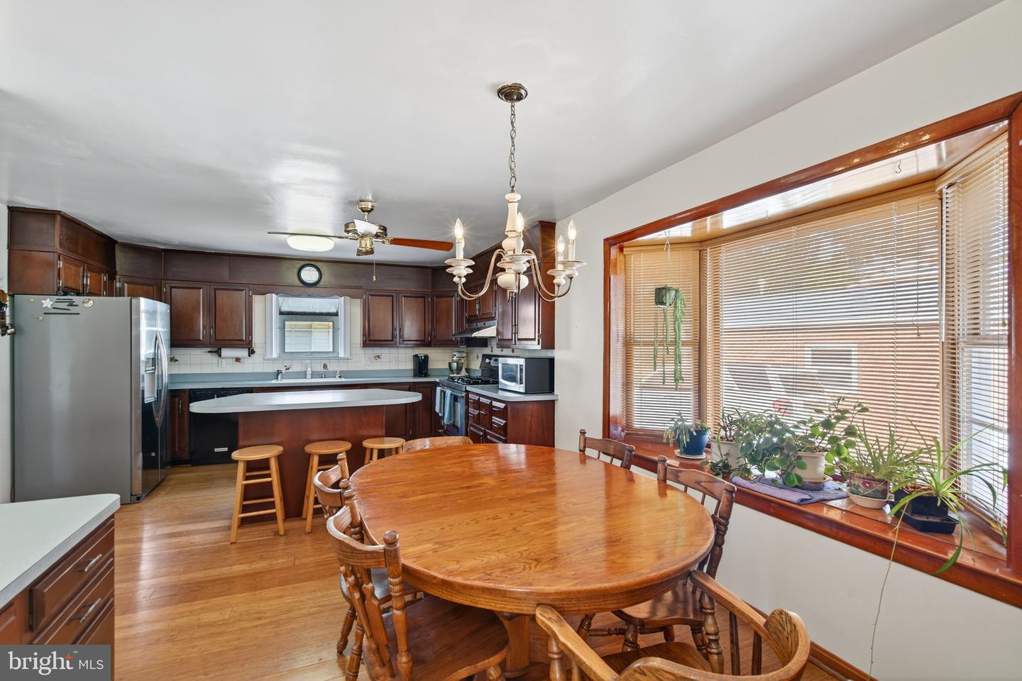 2700 SCHOOLEY DR, ALEXANDRIA, Virginia 22306, 3 Bedrooms Bedrooms, 6 Rooms Rooms,3 BathroomsBathrooms,Residential,For sale,2700 SCHOOLEY DR,VAFX2258004 MLS # VAFX2258004