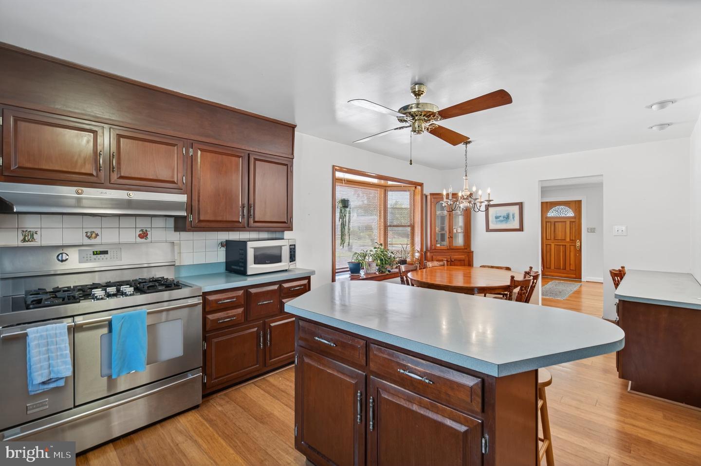 2700 SCHOOLEY DR, ALEXANDRIA, Virginia 22306, 3 Bedrooms Bedrooms, 6 Rooms Rooms,3 BathroomsBathrooms,Residential,For sale,2700 SCHOOLEY DR,VAFX2258004 MLS # VAFX2258004