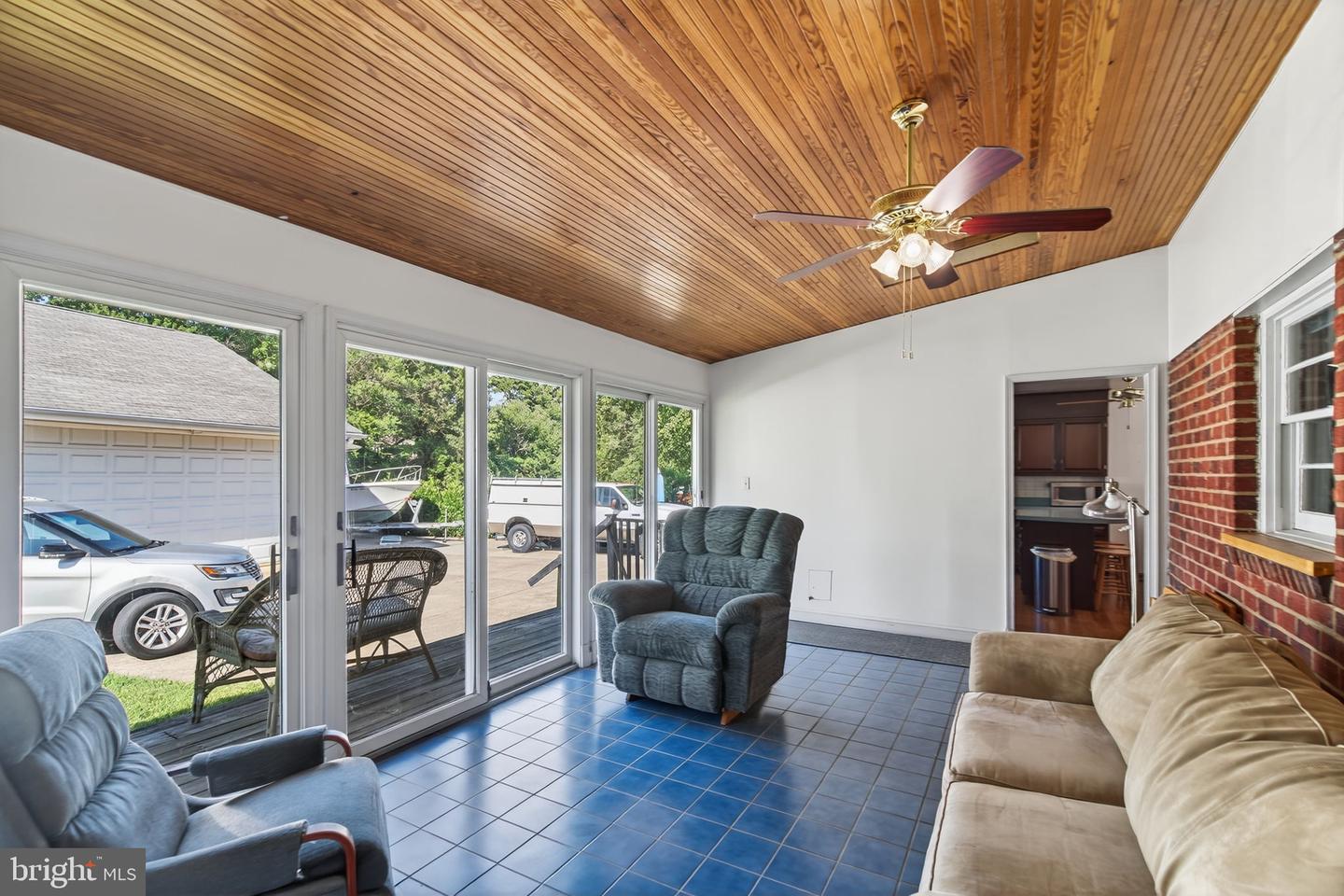 2700 SCHOOLEY DR, ALEXANDRIA, Virginia 22306, 3 Bedrooms Bedrooms, 6 Rooms Rooms,3 BathroomsBathrooms,Residential,For sale,2700 SCHOOLEY DR,VAFX2258004 MLS # VAFX2258004