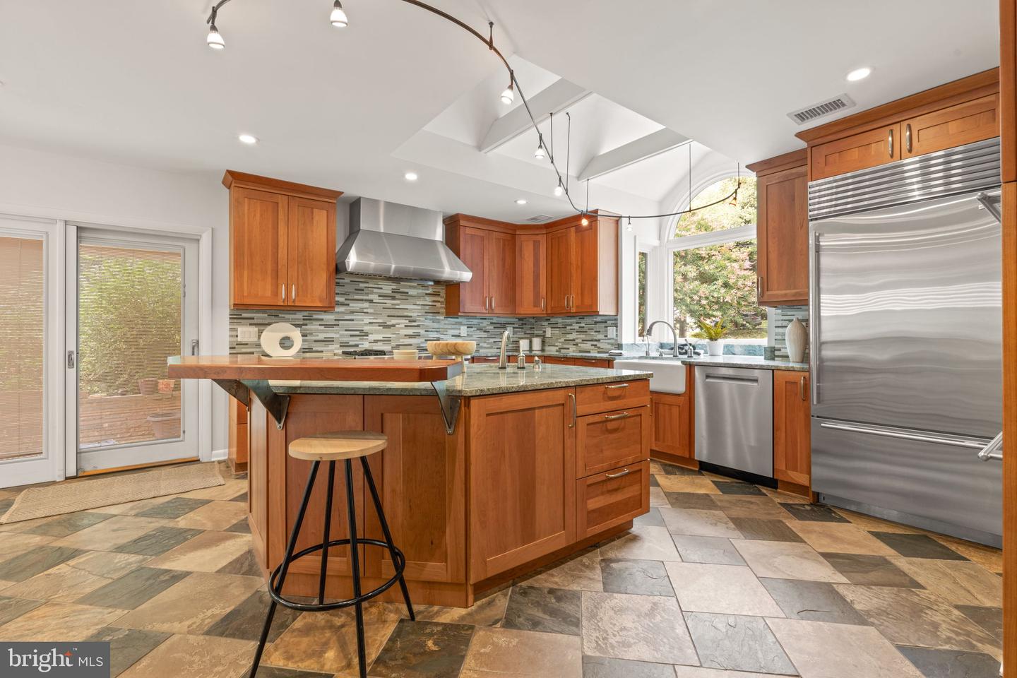 6611 DEARBORN DR, FALLS CHURCH, Virginia 22044, 5 Bedrooms Bedrooms, ,3 BathroomsBathrooms,Residential,For sale,6611 DEARBORN DR,VAFX2258200 MLS # VAFX2258200