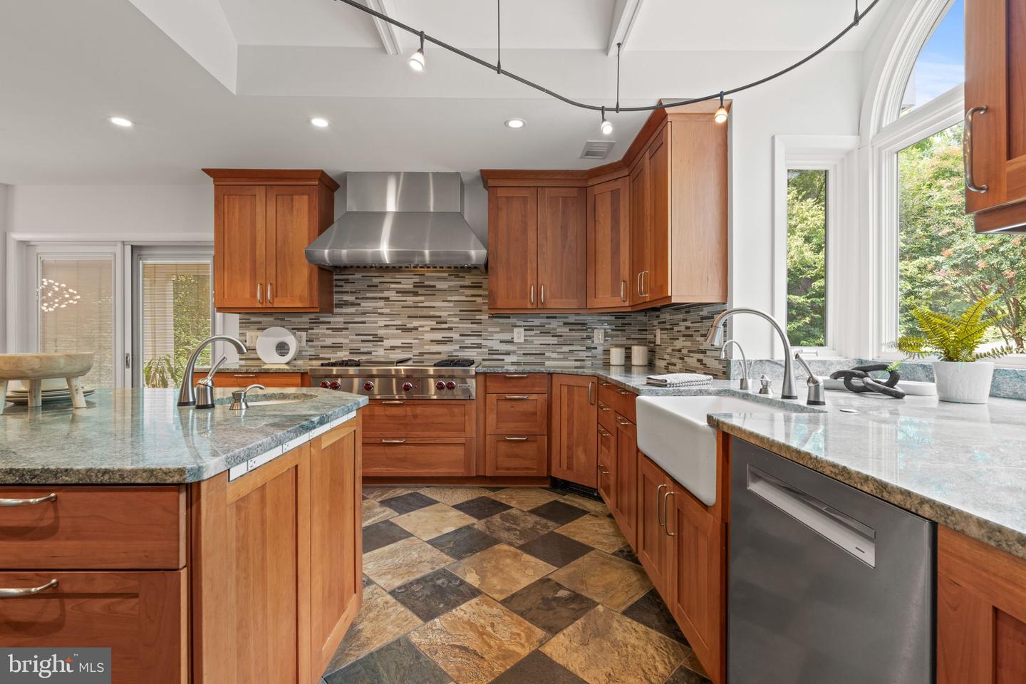 6611 DEARBORN DR, FALLS CHURCH, Virginia 22044, 5 Bedrooms Bedrooms, ,3 BathroomsBathrooms,Residential,For sale,6611 DEARBORN DR,VAFX2258200 MLS # VAFX2258200