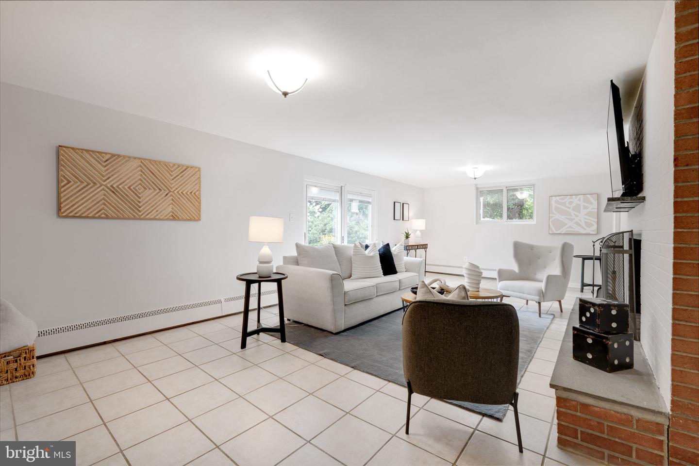 6611 DEARBORN DR, FALLS CHURCH, Virginia 22044, 5 Bedrooms Bedrooms, ,3 BathroomsBathrooms,Residential,For sale,6611 DEARBORN DR,VAFX2258200 MLS # VAFX2258200