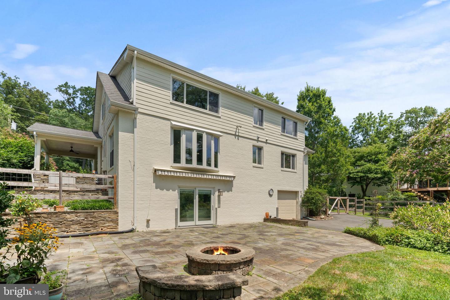 6611 DEARBORN DR, FALLS CHURCH, Virginia 22044, 5 Bedrooms Bedrooms, ,3 BathroomsBathrooms,Residential,For sale,6611 DEARBORN DR,VAFX2258200 MLS # VAFX2258200