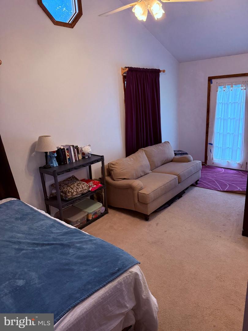 18318 SHARON RD, TRIANGLE, Virginia 22172, 3 Bedrooms Bedrooms, ,2 BathroomsBathrooms,Residential,For sale,18318 SHARON RD,VAPW2100266 MLS # VAPW2100266