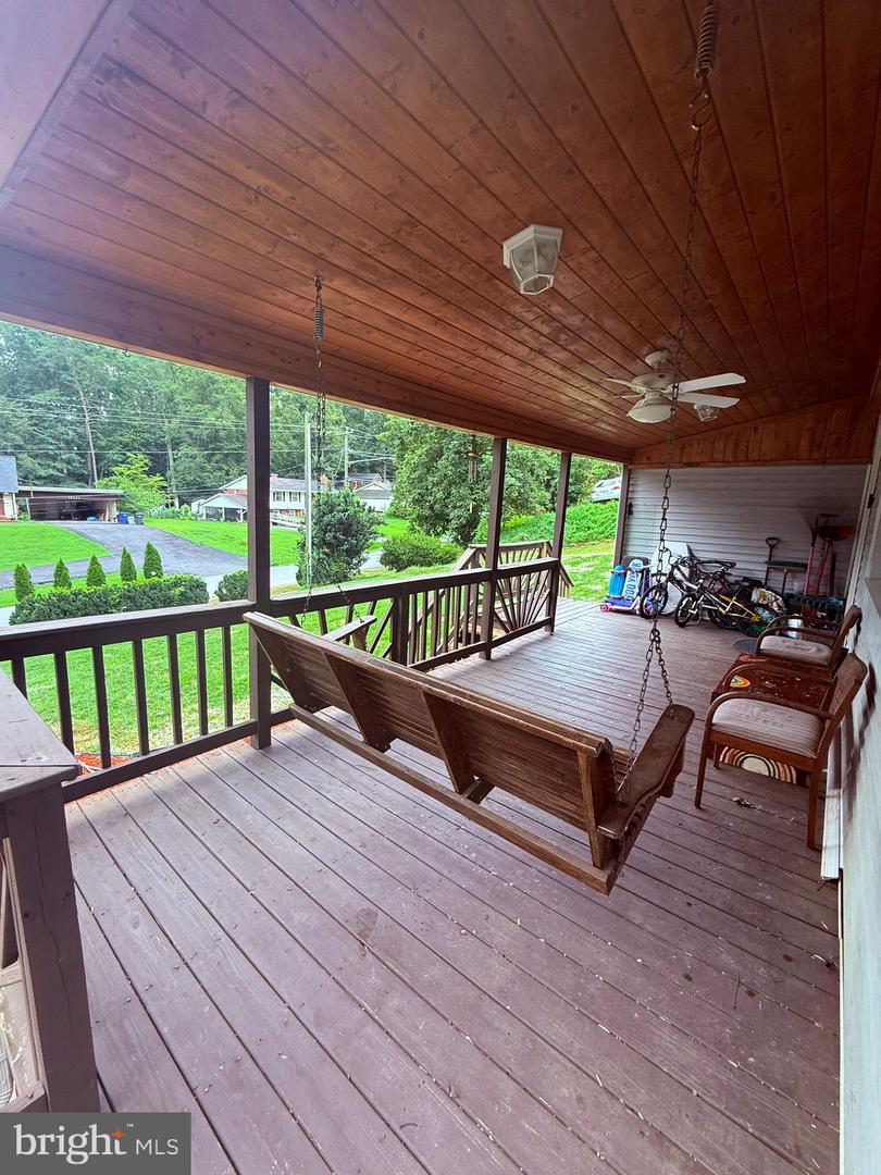 18318 SHARON RD, TRIANGLE, Virginia 22172, 3 Bedrooms Bedrooms, ,2 BathroomsBathrooms,Residential,For sale,18318 SHARON RD,VAPW2100266 MLS # VAPW2100266