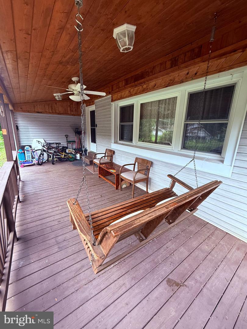 18318 SHARON RD, TRIANGLE, Virginia 22172, 3 Bedrooms Bedrooms, ,2 BathroomsBathrooms,Residential,For sale,18318 SHARON RD,VAPW2100266 MLS # VAPW2100266