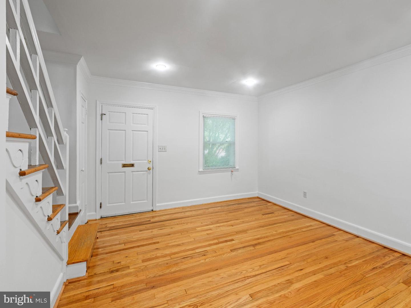 423 MT VERNON AVE, ALEXANDRIA, Virginia 22301, 2 Bedrooms Bedrooms, ,2 BathroomsBathrooms,Residential,For sale,423 MT VERNON AVE,VAAX2048034 MLS # VAAX2048034