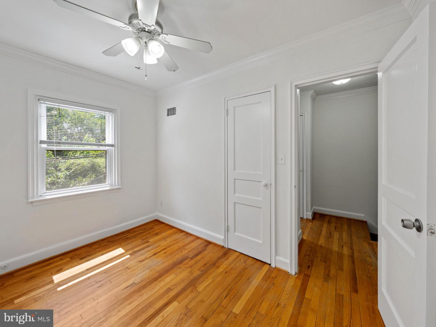 423 MT VERNON AVE, ALEXANDRIA, Virginia 22301, 2 Bedrooms Bedrooms, ,2 BathroomsBathrooms,Residential,For sale,423 MT VERNON AVE,VAAX2048034 MLS # VAAX2048034