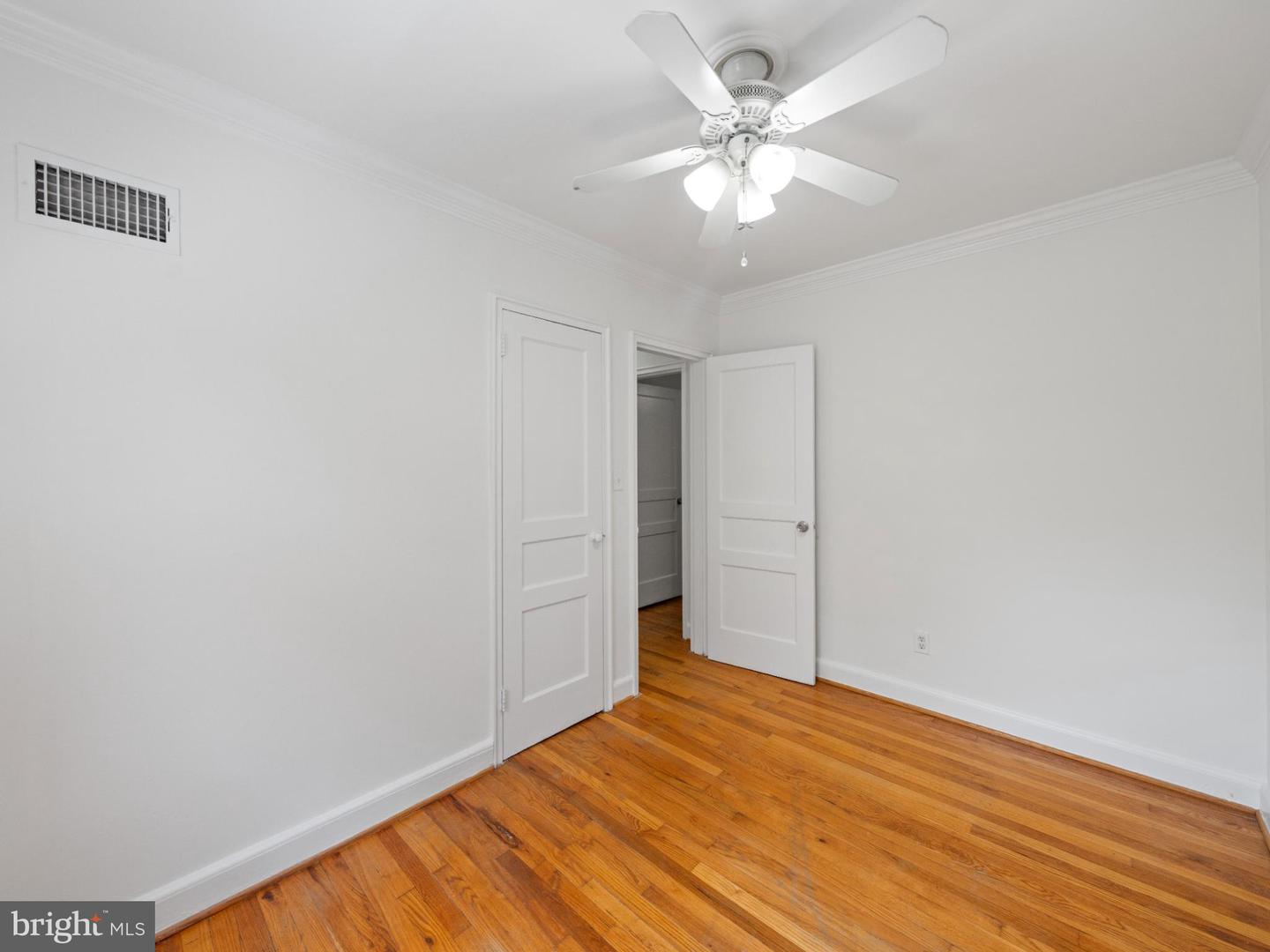 423 MT VERNON AVE, ALEXANDRIA, Virginia 22301, 2 Bedrooms Bedrooms, ,2 BathroomsBathrooms,Residential,For sale,423 MT VERNON AVE,VAAX2048034 MLS # VAAX2048034
