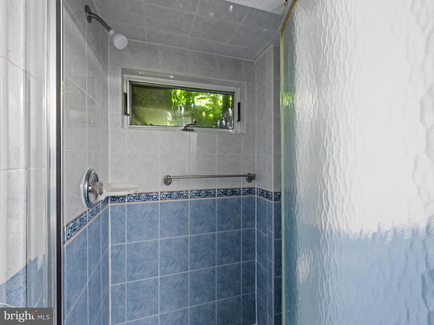 423 MT VERNON AVE, ALEXANDRIA, Virginia 22301, 2 Bedrooms Bedrooms, ,2 BathroomsBathrooms,Residential,For sale,423 MT VERNON AVE,VAAX2048034 MLS # VAAX2048034