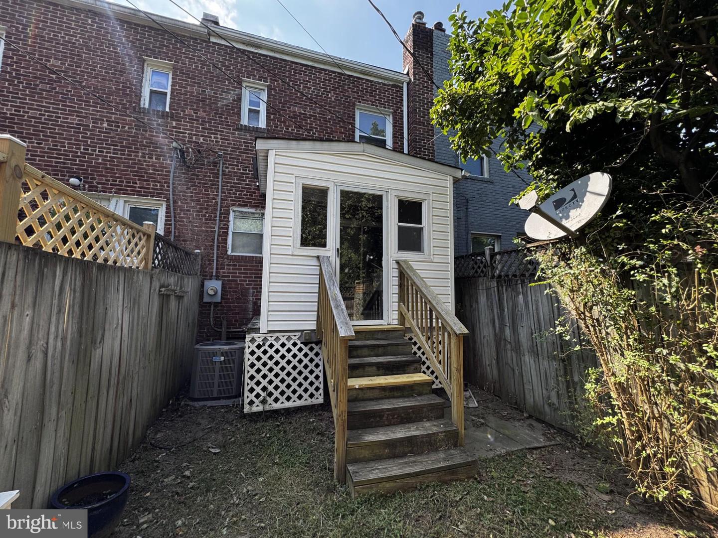 423 MT VERNON AVE, ALEXANDRIA, Virginia 22301, 2 Bedrooms Bedrooms, ,2 BathroomsBathrooms,Residential,For sale,423 MT VERNON AVE,VAAX2048034 MLS # VAAX2048034