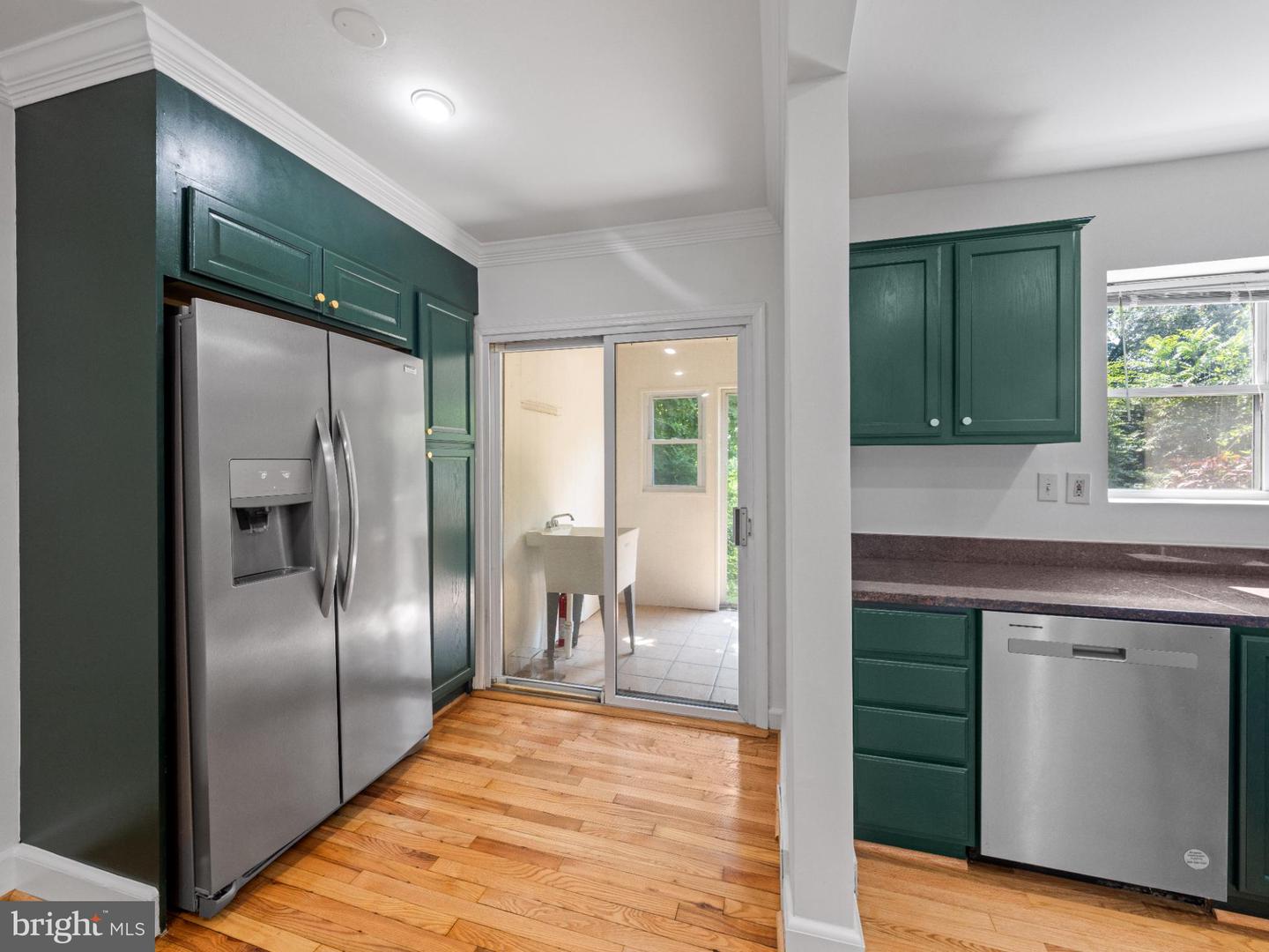 423 MT VERNON AVE, ALEXANDRIA, Virginia 22301, 2 Bedrooms Bedrooms, ,2 BathroomsBathrooms,Residential,For sale,423 MT VERNON AVE,VAAX2048034 MLS # VAAX2048034