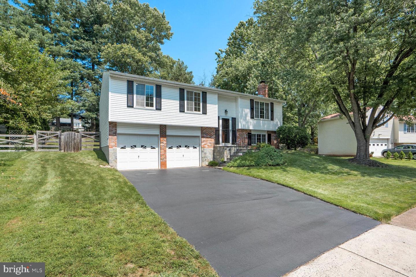 12793 BRADWELL RD, HERNDON, Virginia 20171, 3 Bedrooms Bedrooms, 12 Rooms Rooms,2 BathroomsBathrooms,Residential,For sale,12793 BRADWELL RD,VAFX2258396 MLS # VAFX2258396