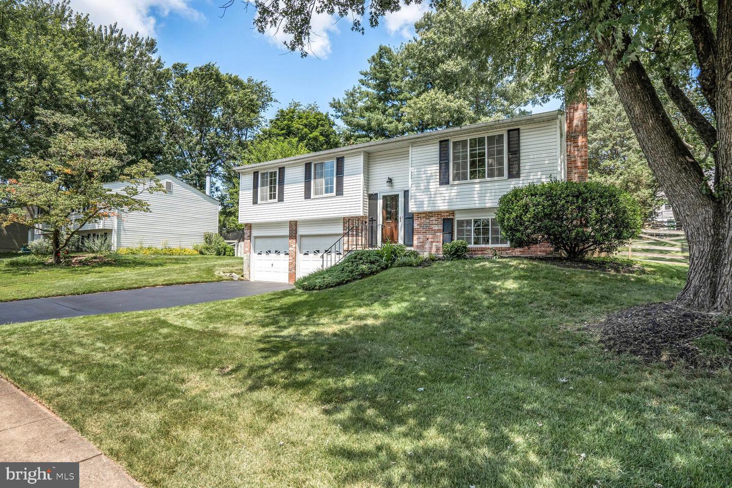 12793 BRADWELL RD, HERNDON, Virginia 20171, 3 Bedrooms Bedrooms, 12 Rooms Rooms,2 BathroomsBathrooms,Residential,For sale,12793 BRADWELL RD,VAFX2258396 MLS # VAFX2258396