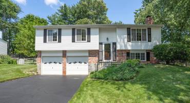 12793 BRADWELL RD, HERNDON, Virginia 20171, 3 Bedrooms Bedrooms, 12 Rooms Rooms,2 BathroomsBathrooms,Residential,For sale,12793 BRADWELL RD,VAFX2258396 MLS # VAFX2258396