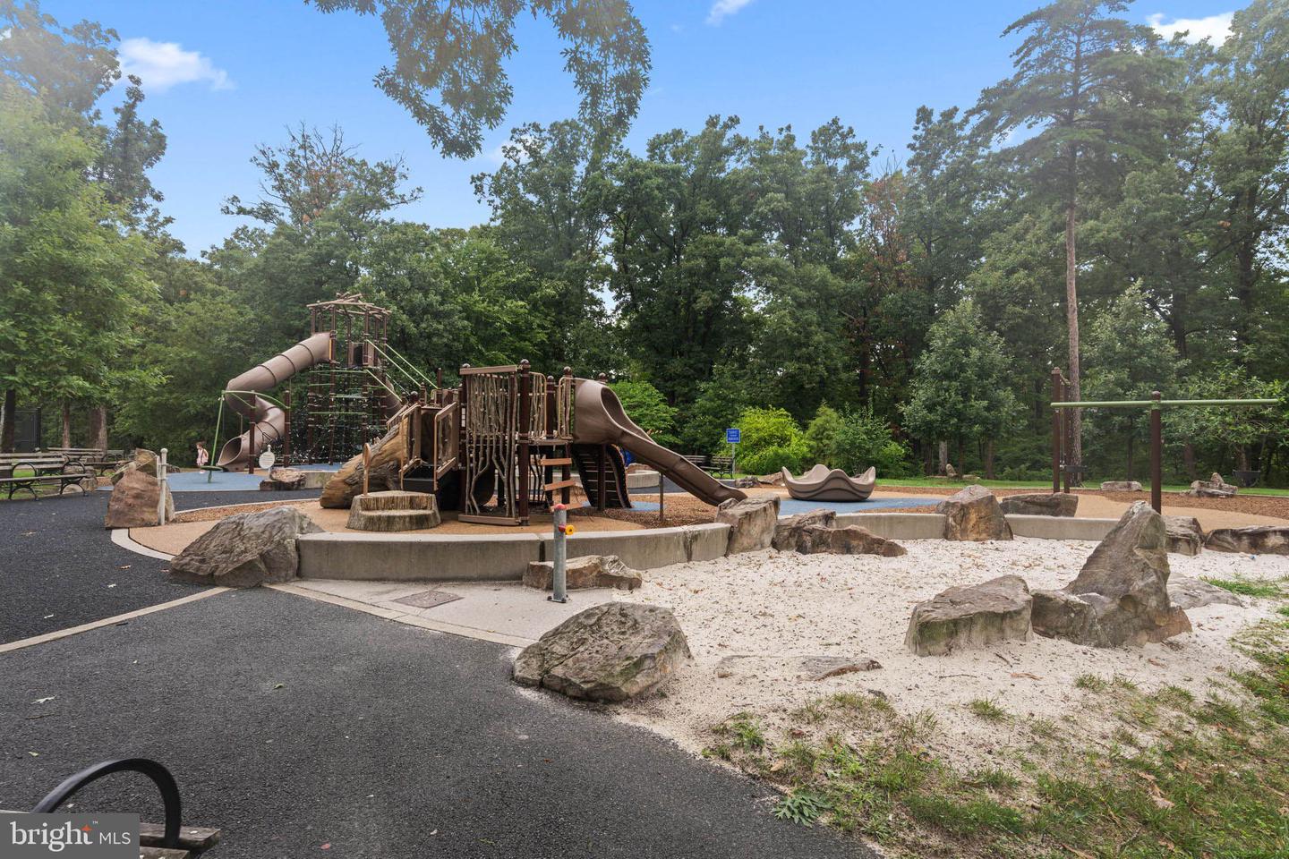 4600 S FOUR MILE RUN DR #629, ARLINGTON, Virginia 22204, ,1 BathroomBathrooms,Residential,For sale,4600 S FOUR MILE RUN DR #629,VAAR2061602 MLS # VAAR2061602