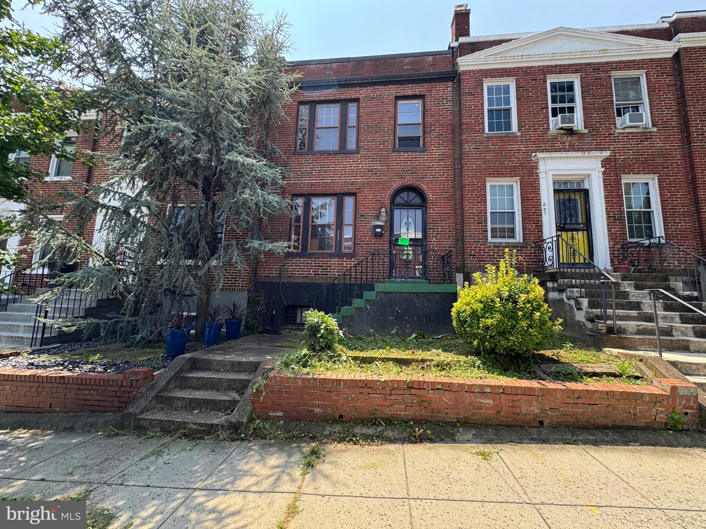 223 ASCOT PL NE, WASHINGTON, District Of Columbia 20002, 3 Bedrooms Bedrooms, 7 Rooms Rooms,3 BathroomsBathrooms,Residential,For sale,223 ASCOT PL NE,DCDC2212850 MLS # DCDC2212850