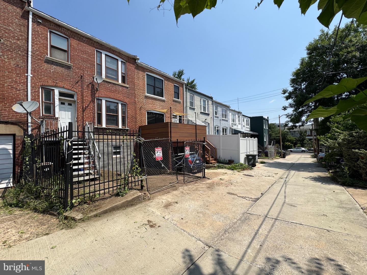 223 ASCOT PL NE, WASHINGTON, District Of Columbia 20002, 3 Bedrooms Bedrooms, 7 Rooms Rooms,3 BathroomsBathrooms,Residential,For sale,223 ASCOT PL NE,DCDC2212850 MLS # DCDC2212850