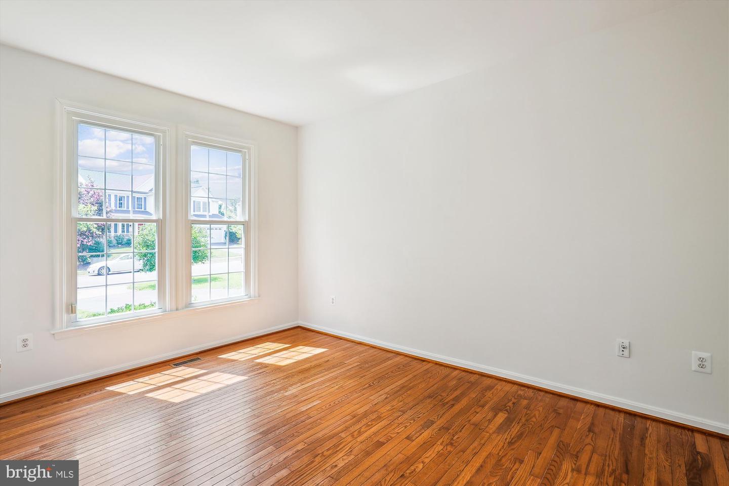 42924 MAPLEGROVE CT, ASHBURN, Virginia 20147, 5 Bedrooms Bedrooms, ,3 BathroomsBathrooms,Residential,For sale,42924 MAPLEGROVE CT,VALO2103488 MLS # VALO2103488