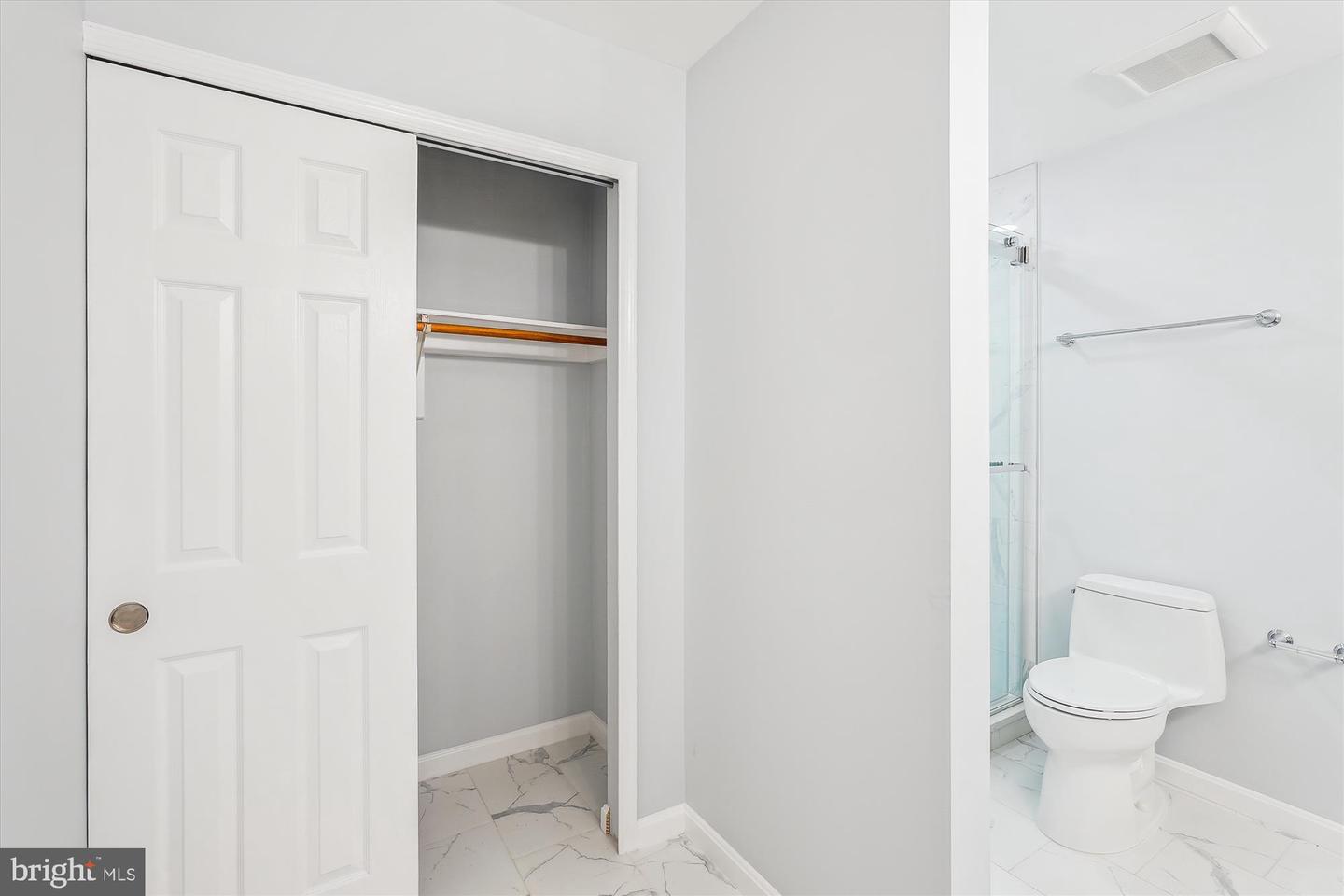 42924 MAPLEGROVE CT, ASHBURN, Virginia 20147, 5 Bedrooms Bedrooms, ,3 BathroomsBathrooms,Residential,For sale,42924 MAPLEGROVE CT,VALO2103488 MLS # VALO2103488