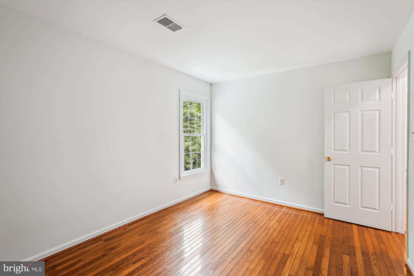 42924 MAPLEGROVE CT, ASHBURN, Virginia 20147, 5 Bedrooms Bedrooms, ,3 BathroomsBathrooms,Residential,For sale,42924 MAPLEGROVE CT,VALO2103488 MLS # VALO2103488