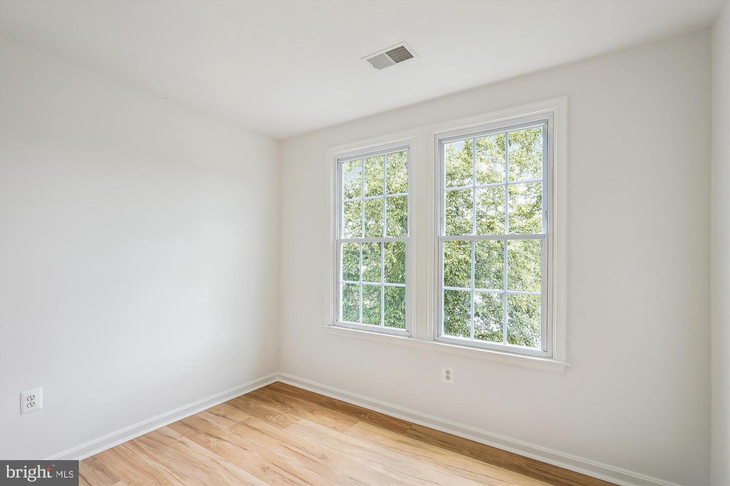 42924 MAPLEGROVE CT, ASHBURN, Virginia 20147, 5 Bedrooms Bedrooms, ,3 BathroomsBathrooms,Residential,For sale,42924 MAPLEGROVE CT,VALO2103488 MLS # VALO2103488
