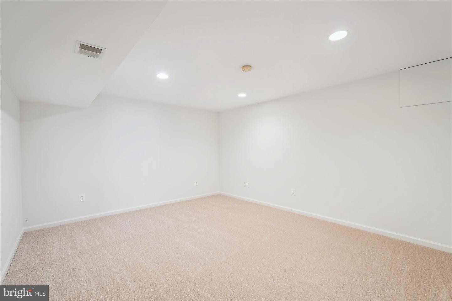 42924 MAPLEGROVE CT, ASHBURN, Virginia 20147, 5 Bedrooms Bedrooms, ,3 BathroomsBathrooms,Residential,For sale,42924 MAPLEGROVE CT,VALO2103488 MLS # VALO2103488