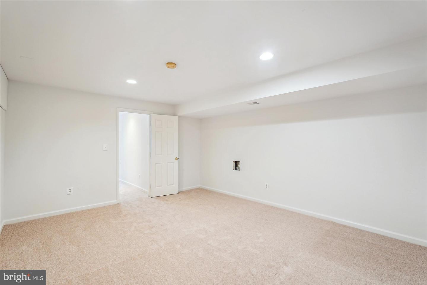 42924 MAPLEGROVE CT, ASHBURN, Virginia 20147, 5 Bedrooms Bedrooms, ,3 BathroomsBathrooms,Residential,For sale,42924 MAPLEGROVE CT,VALO2103488 MLS # VALO2103488
