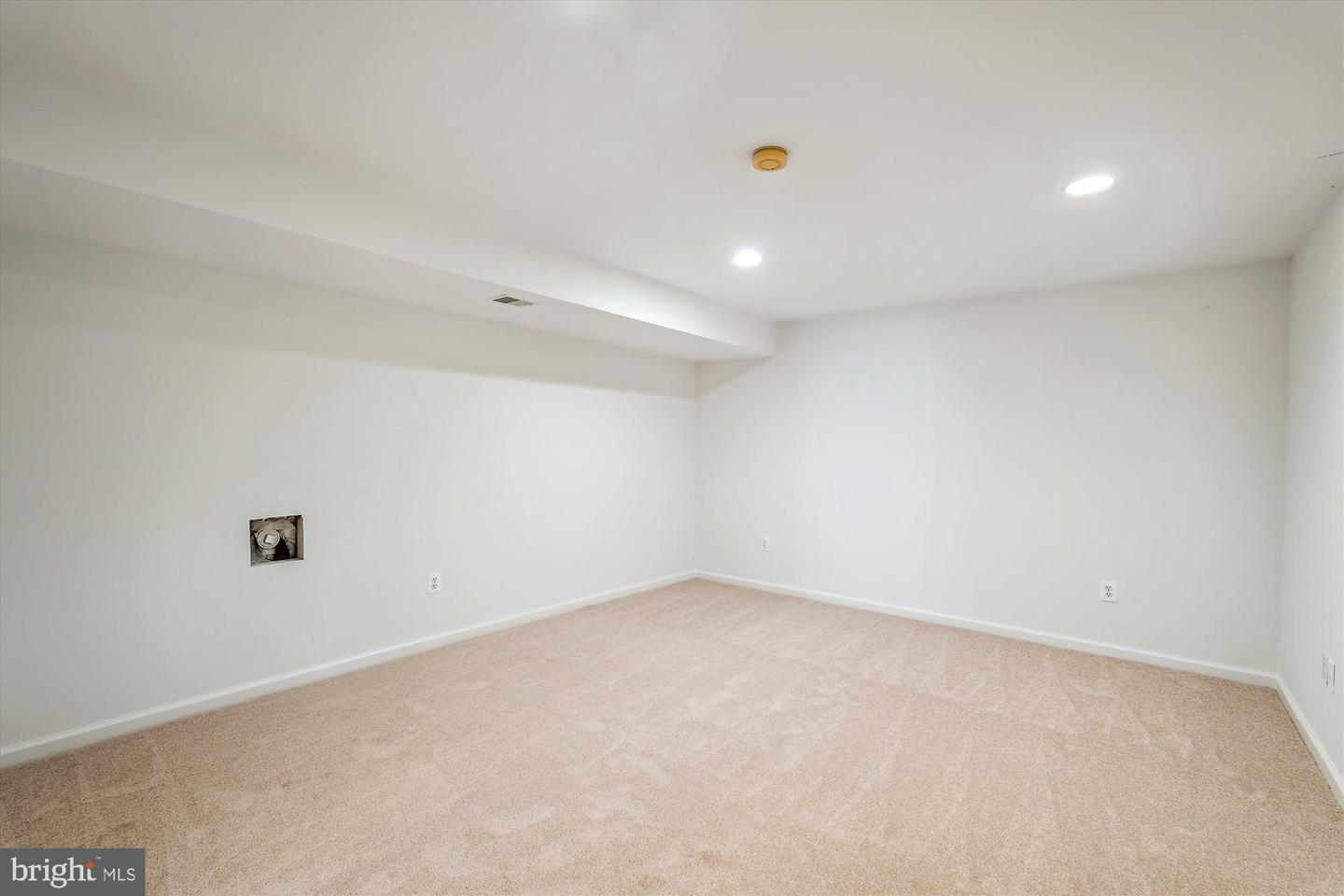 42924 MAPLEGROVE CT, ASHBURN, Virginia 20147, 5 Bedrooms Bedrooms, ,3 BathroomsBathrooms,Residential,For sale,42924 MAPLEGROVE CT,VALO2103488 MLS # VALO2103488