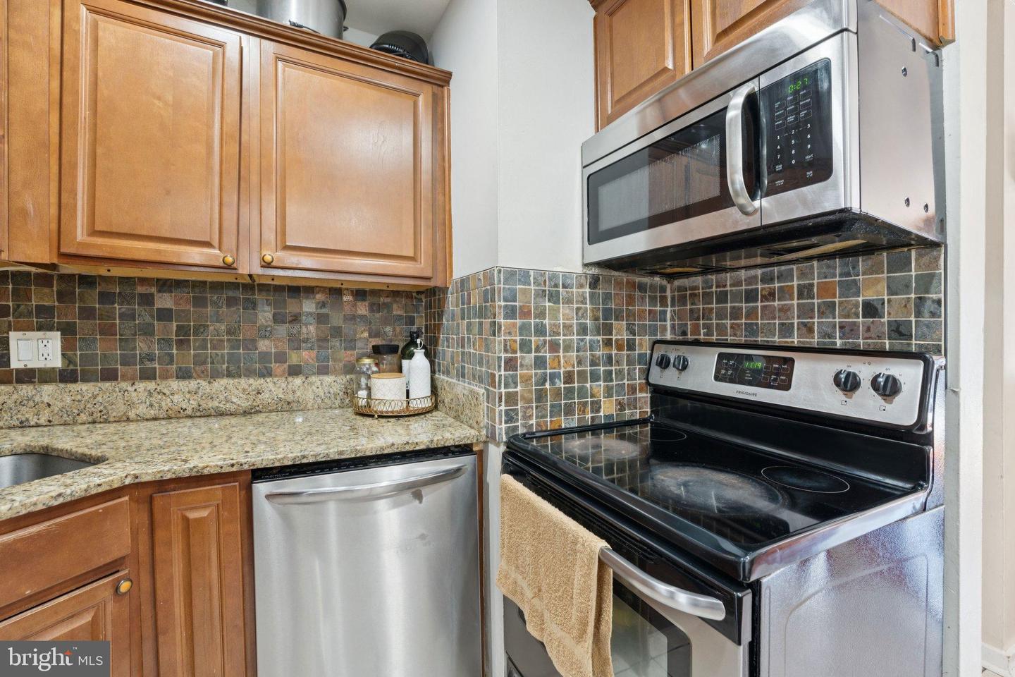 221 N EMORY DR #4, STERLING, Virginia 20164, 3 Bedrooms Bedrooms, 5 Rooms Rooms,2 BathroomsBathrooms,Residential,For sale,221 N EMORY DR #4,VALO2103526 MLS # VALO2103526