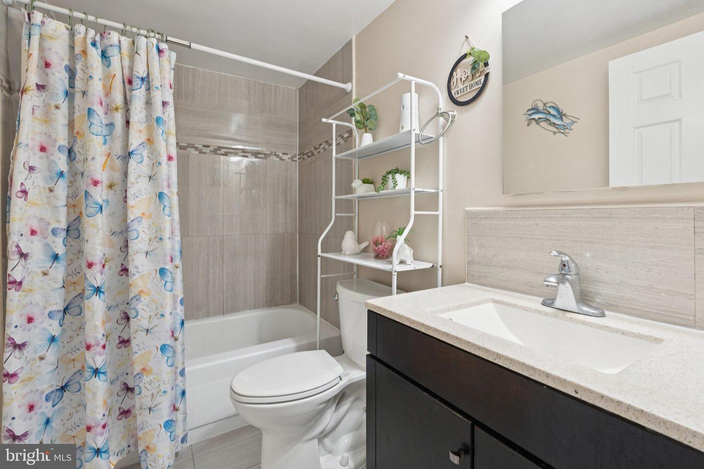 221 N EMORY DR #4, STERLING, Virginia 20164, 3 Bedrooms Bedrooms, 5 Rooms Rooms,2 BathroomsBathrooms,Residential,For sale,221 N EMORY DR #4,VALO2103526 MLS # VALO2103526