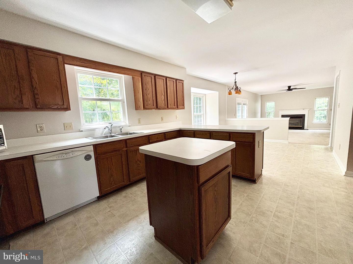5 YORKSHIRE CT, STAFFORD, Virginia 22554, 4 Bedrooms Bedrooms, ,2 BathroomsBathrooms,Residential,For sale,5 YORKSHIRE CT,VAST2041316 MLS # VAST2041316