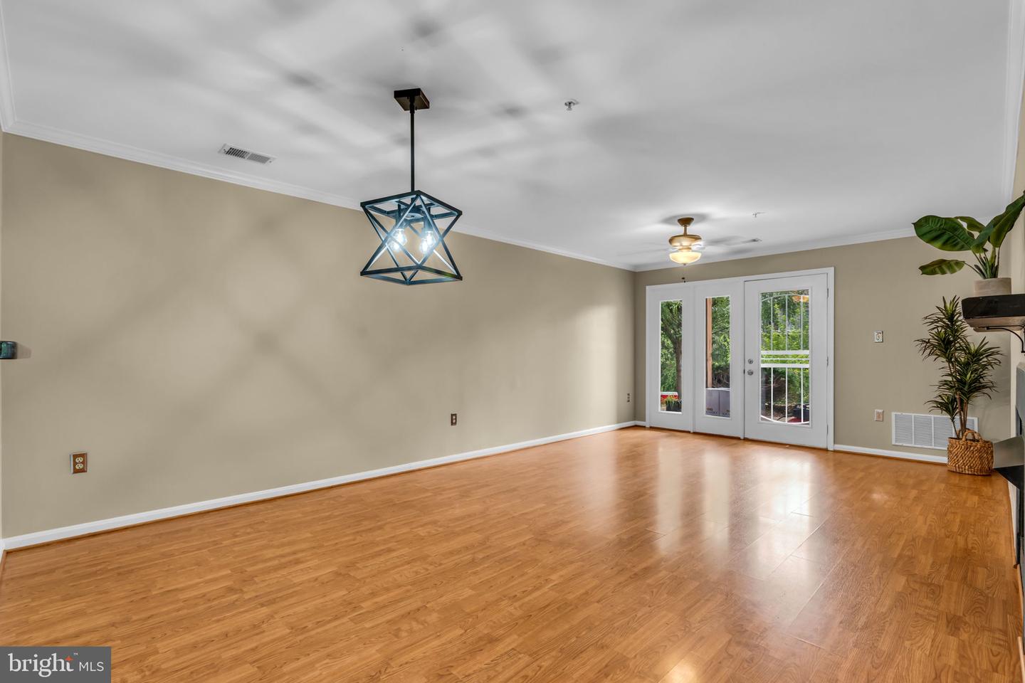 20593 CORNSTALK TER #101, ASHBURN, Virginia 20147, 1 Bedroom Bedrooms, ,1 BathroomBathrooms,Residential,For sale,20593 CORNSTALK TER #101,VALO2103540 MLS # VALO2103540