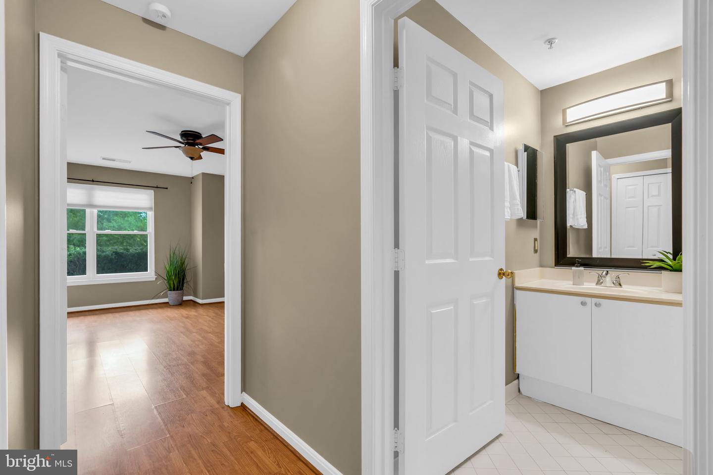 20593 CORNSTALK TER #101, ASHBURN, Virginia 20147, 1 Bedroom Bedrooms, ,1 BathroomBathrooms,Residential,For sale,20593 CORNSTALK TER #101,VALO2103540 MLS # VALO2103540